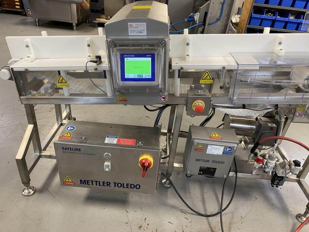 Safeline Metal Detector