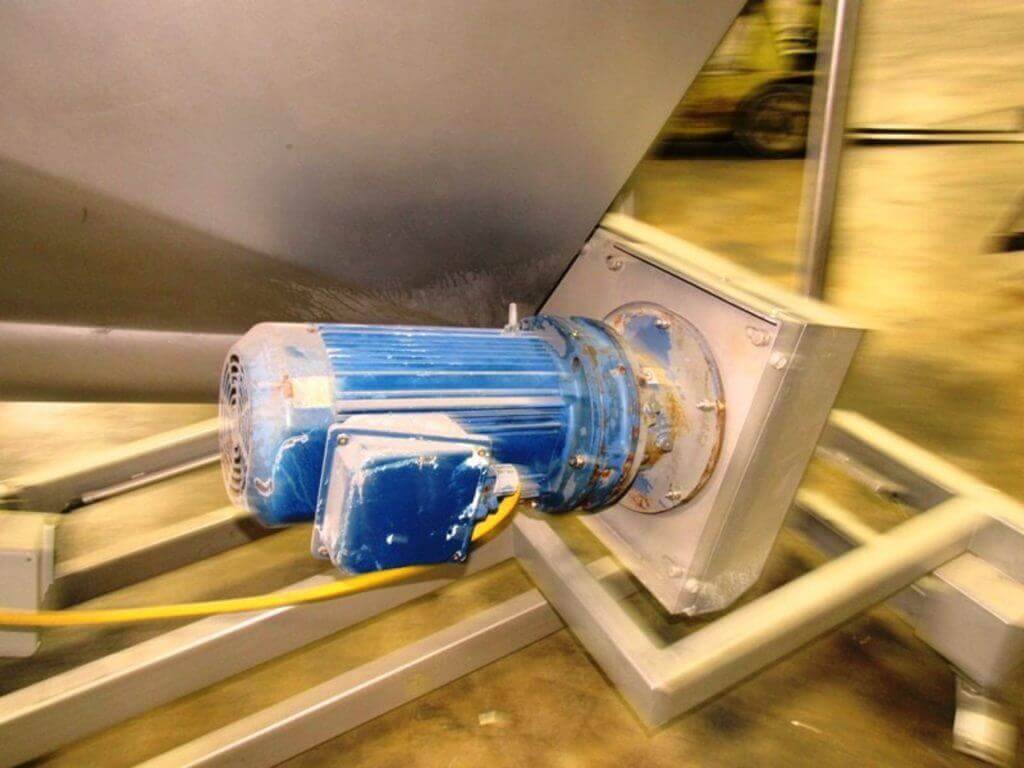 Stainless Steel 16" Dia. X 8' L Screw Loader - view 7