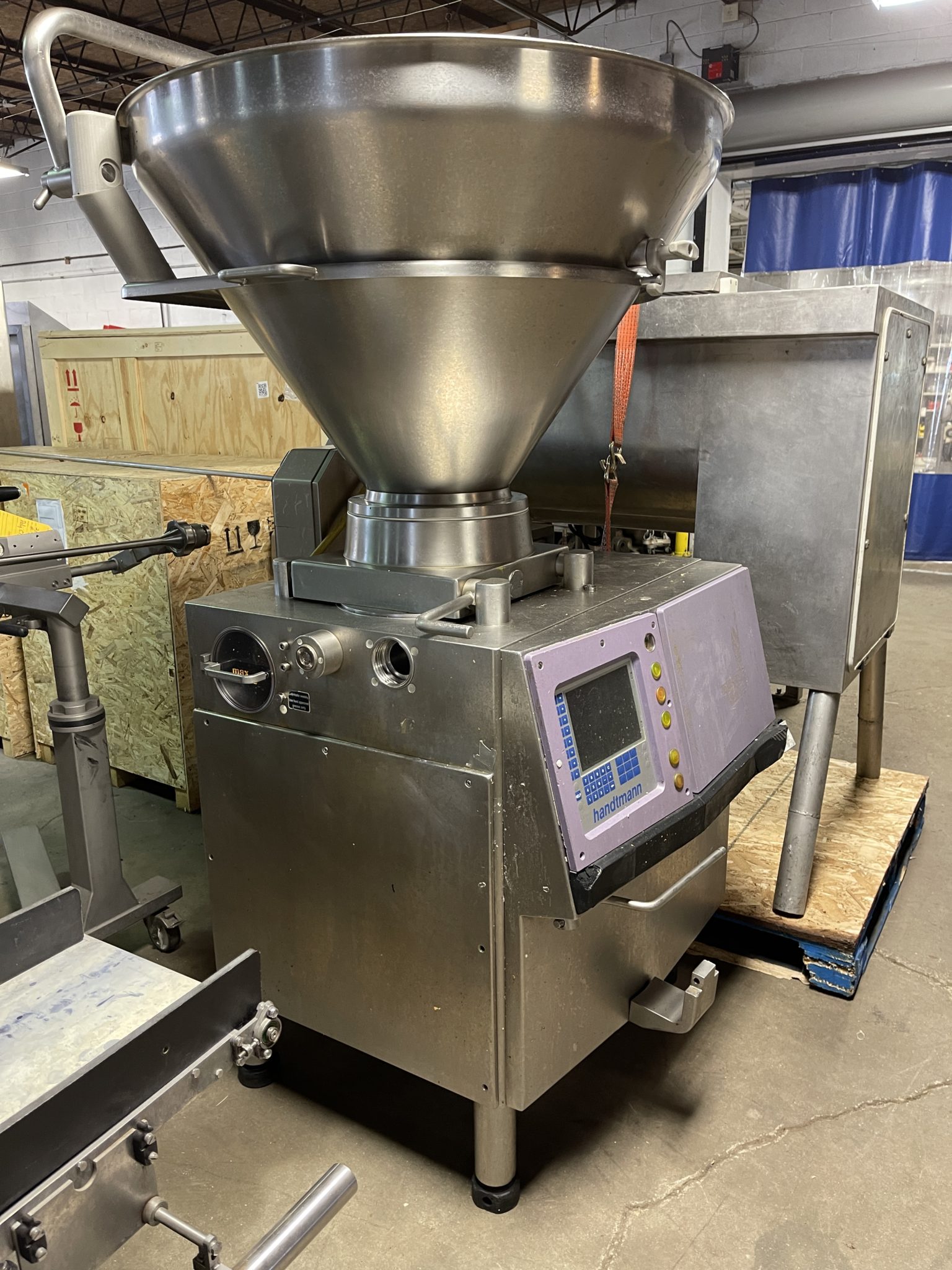 HANDTMANN VF 200 Vacuum Stuffer M&M Equipment Corp