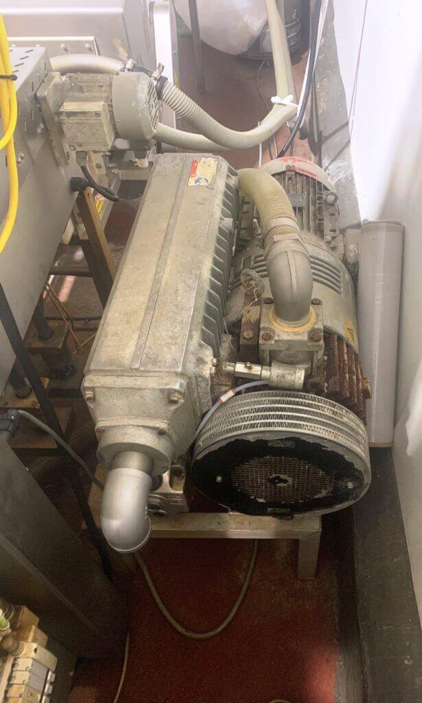 VC999 RS420 Rollstock Machine with Labeler - view 5