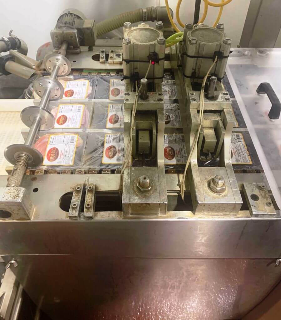 VC999 RS420 Rollstock Machine with Labeler - view 3