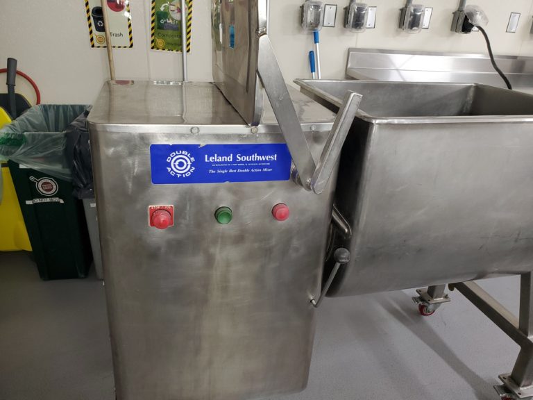 Leland I200DA90 Mixer