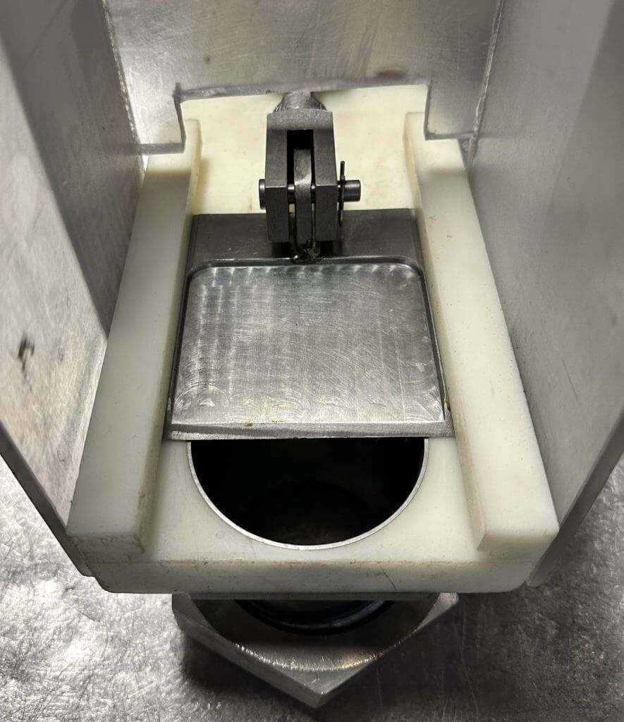 Vemag 811 Guillotine Cutoff Nozzle - view 3