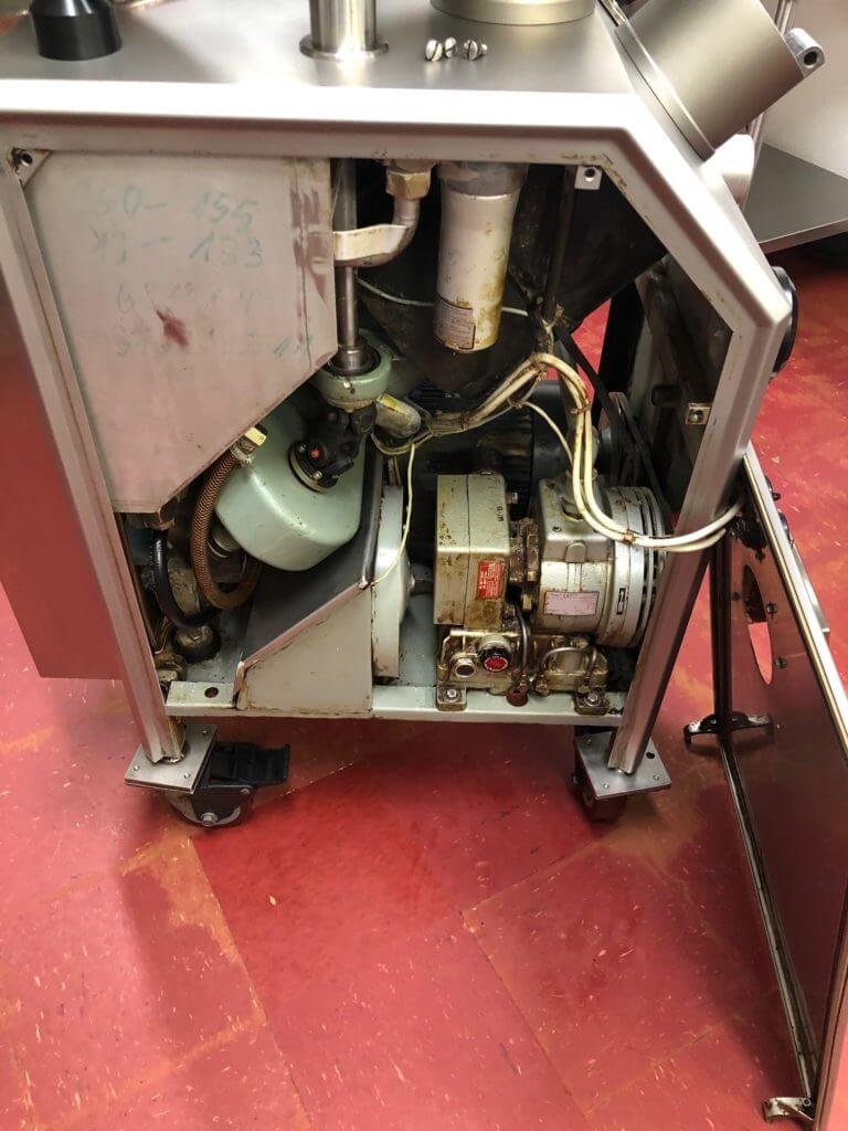 Vemag 500 Vacuum Stuffer with Shuttle Conveyor - view 4