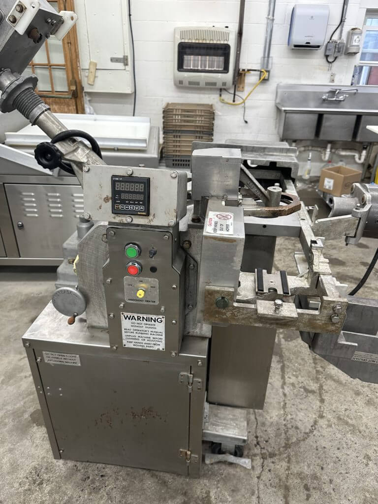 Hollymatic 8/65 Patty Machine - view 6