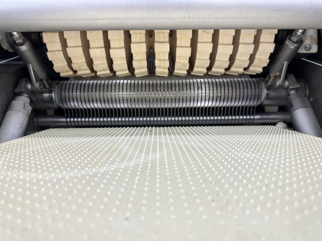 Townsend 9000 Automatic Skinner - view 3