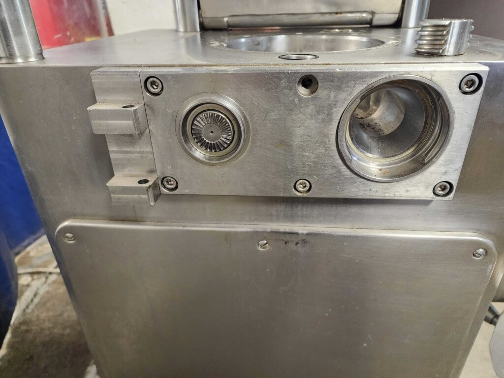 Karl Schnell 562 Vacuum Stuffer - view 6