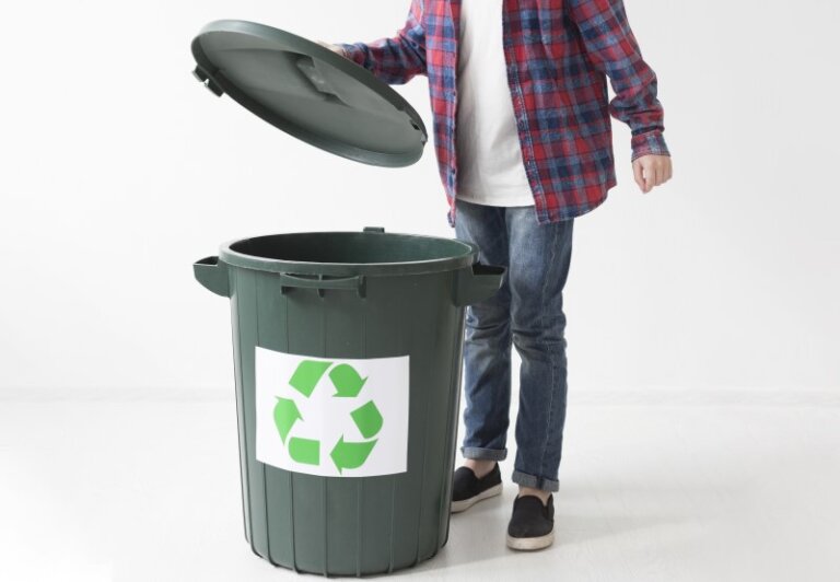 Waste Reduction and Recycling with Commercial Kitchen Equipment