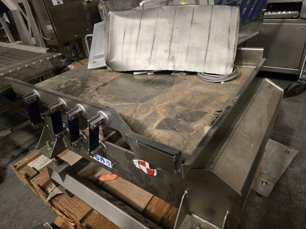 KEY Technology SH01-117867 Vibratory Conveyor - view 3