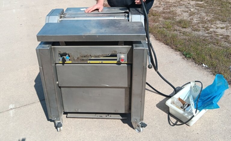 Townsend 7500 Membrane Skinner