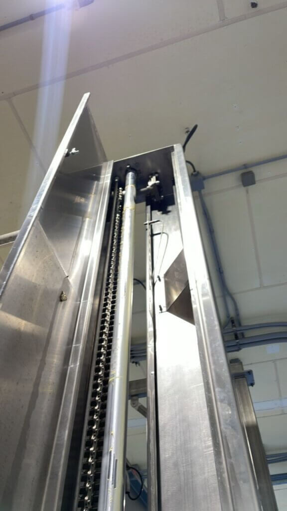 E-Quip 320R-14 Cart Lift - view 6