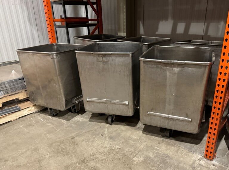 Hantover 600 Lbs. Dump Buggies