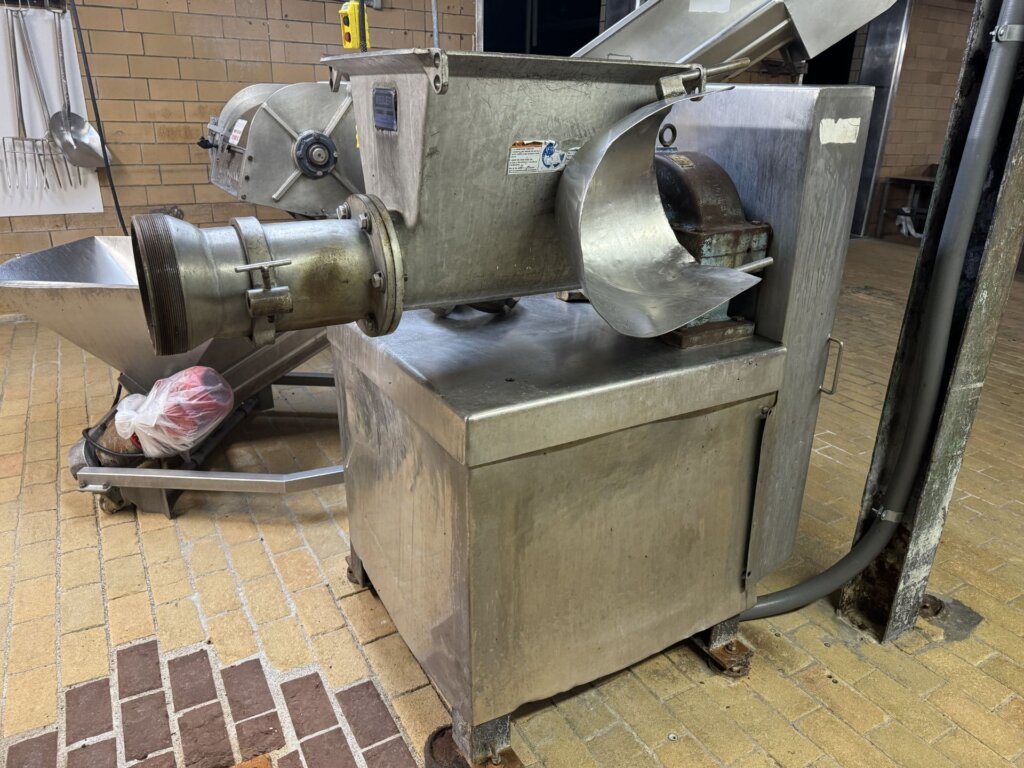 Weiler 868 Meat Grinder - view 2