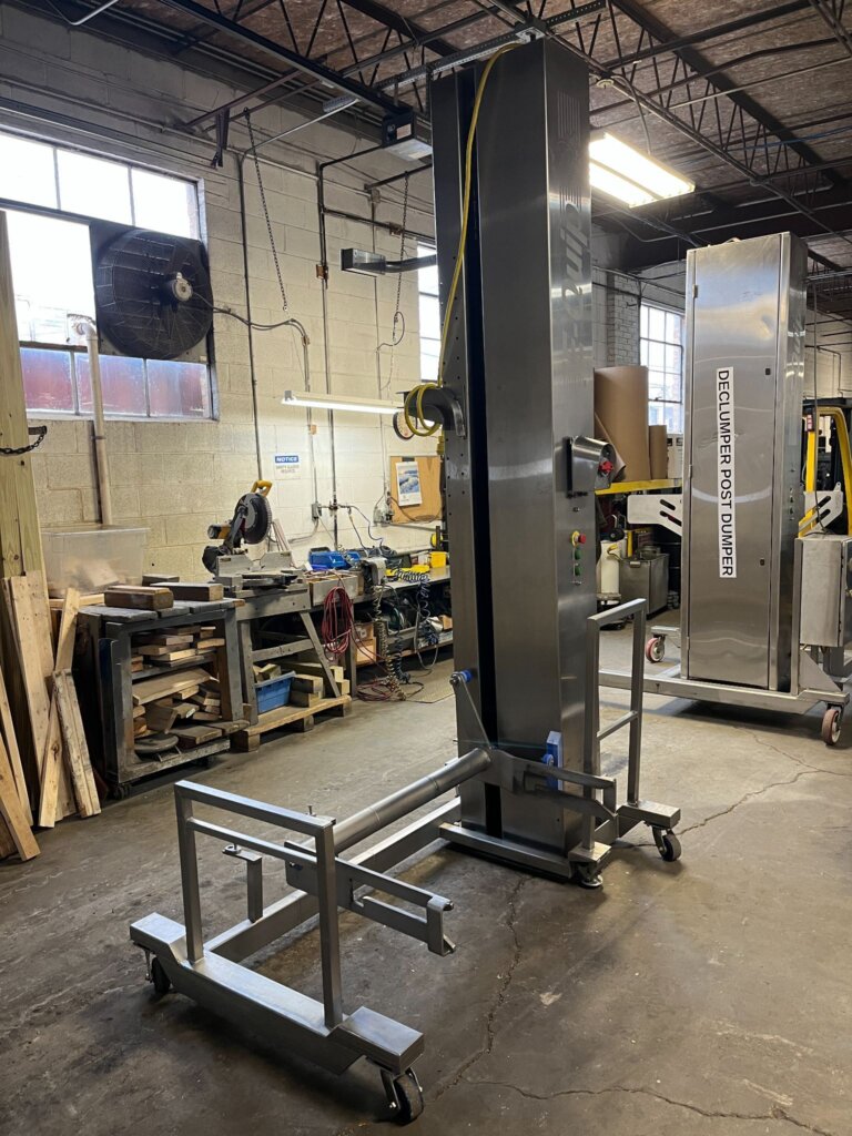 E-Quip 320 Cart Lift