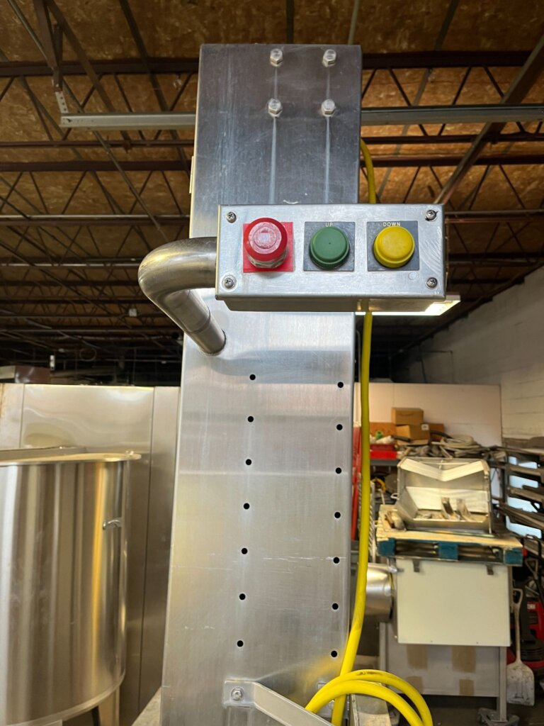 E-Quip 320 Cart Lift - view 4