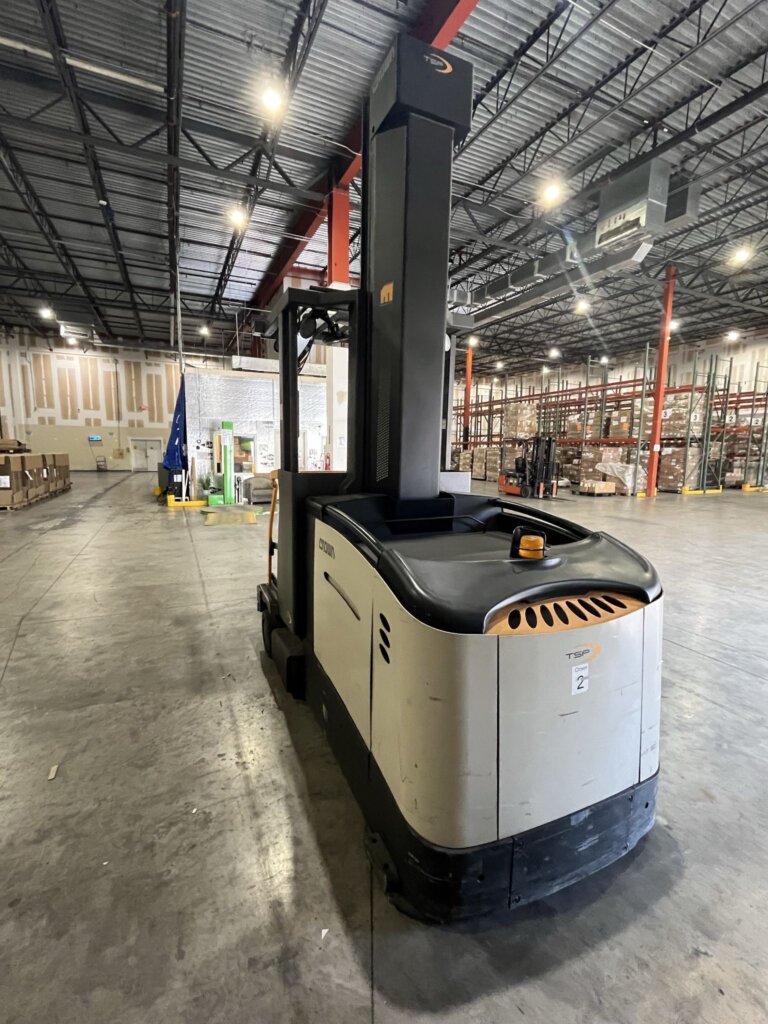 Crown Equipment TSP 6500 Forklift - view 5