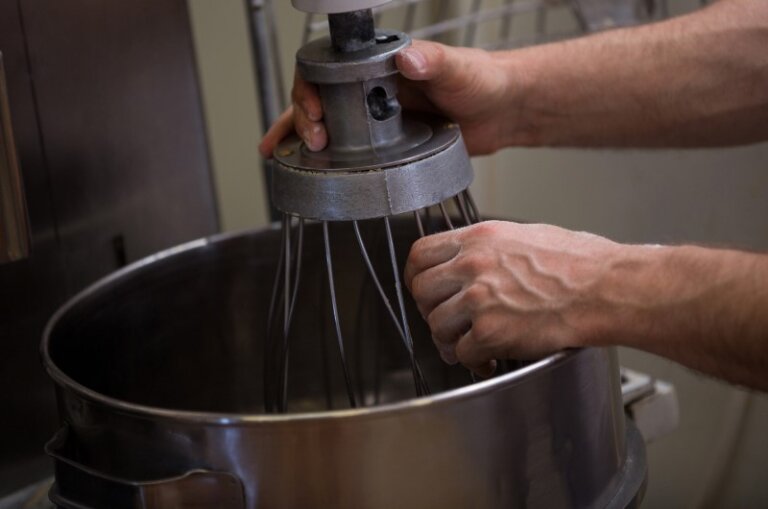 How often Grinders Plates and Blades should be Replaced?