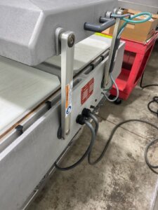 ULTRASOURCE 2100 Double Chamber Vacuum Machine