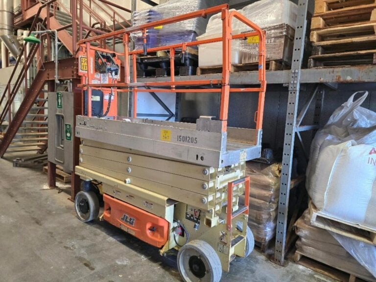 JLG 2630ES Scissor Lift