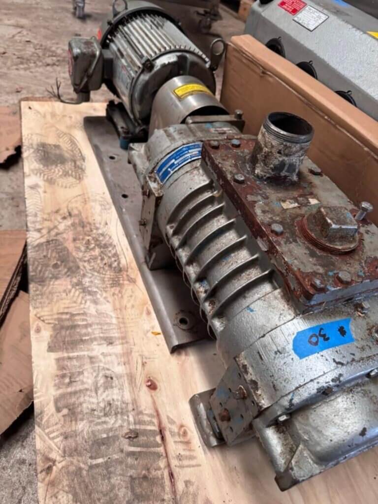 Kinney KMBD-400 Vacuum Pump