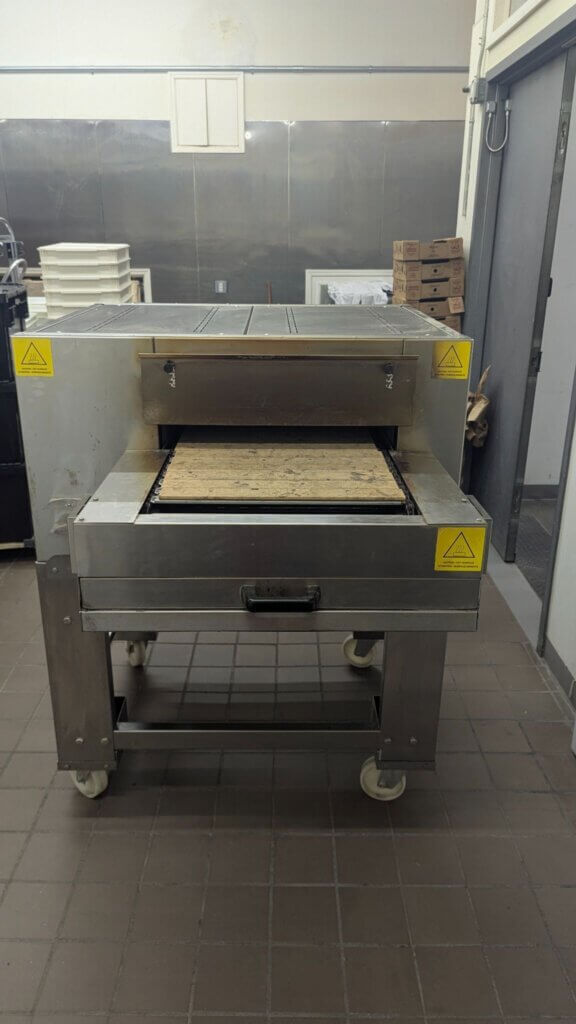 Italforni conveyor stone oven TSA Eletric 18 (6)