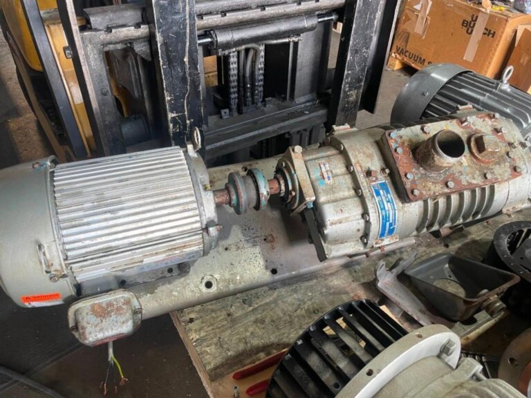 Kinney KMBD-400 Vacuum Pump