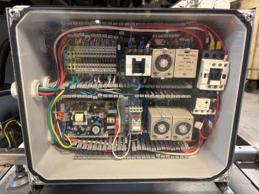 9B6B2DCE-B6BF-4902-ABFB-F5B0FFE192EB