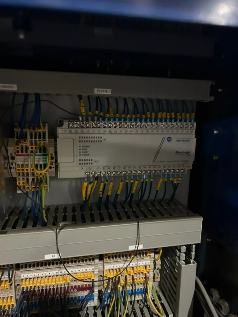cab898d7-8416-4d40-9394-b3f60173f816