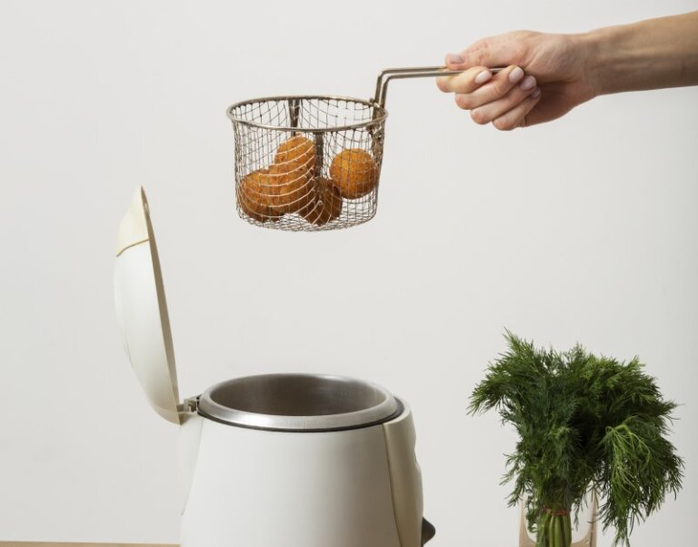 A Smart Solution: LXZK 300 Continuous Vacuum Fryer