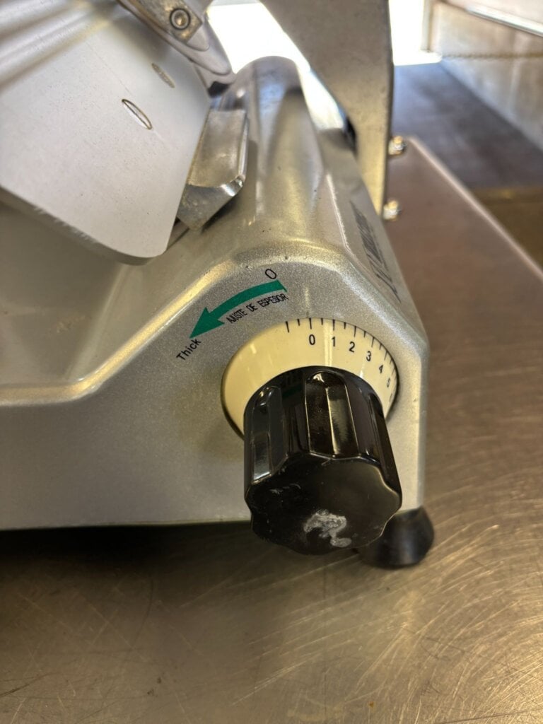 Walton WED-B250B-2 Meat Slicer - view 5