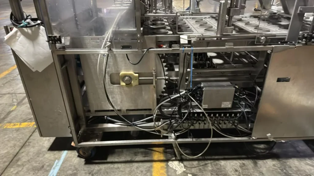 World CUP 4L-80 Filling Machine - view 14