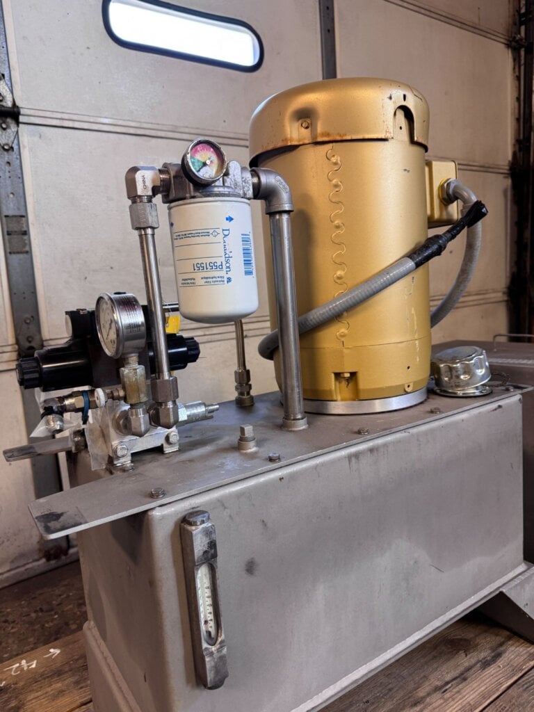 Friesen's INC Hydraulic Power Pack - view 2