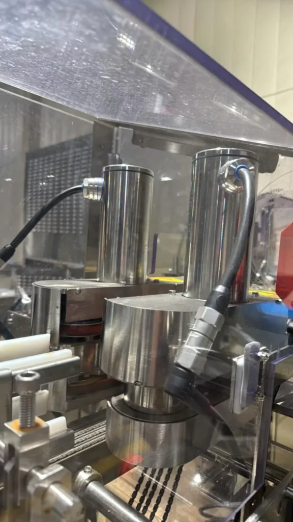 Mettler Toledo CM 6000 Hi-Speed Checkweigher - view 12