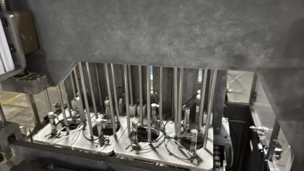 World CUP 4L-80 Filling Machine - view 10