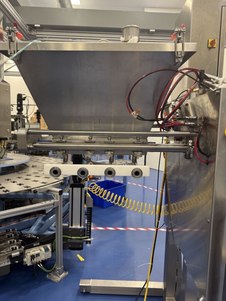 Unifiller Servo Multi M4 Multi-Piston Depositing System With Hopper Topper - view 2