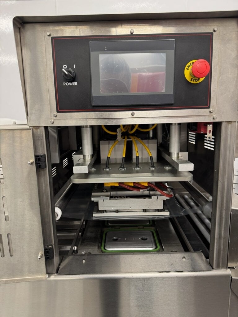 Ultrasource Rhino 10 Automatic Tray Sealer - view 4