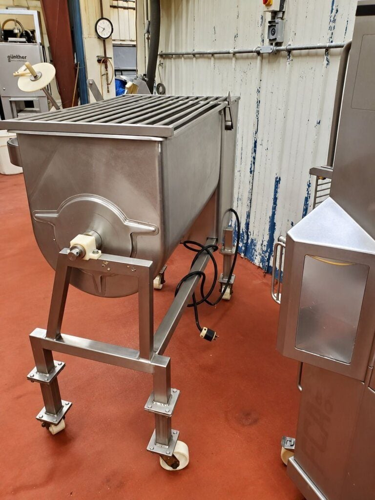 Stainless Steel Mixing Tank in Factory